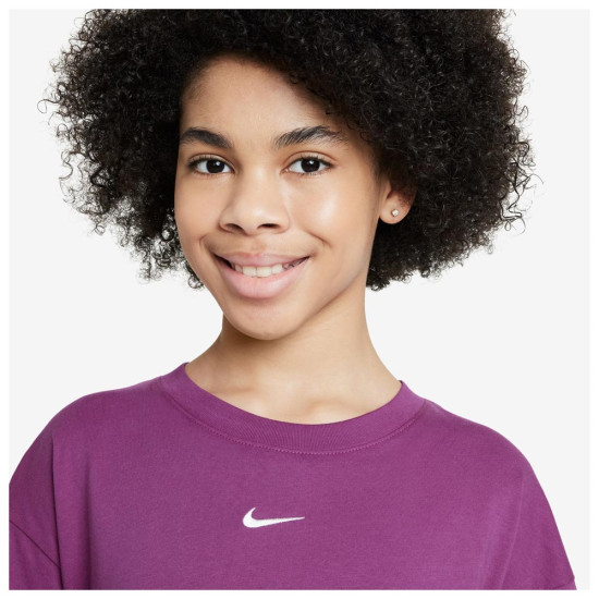 Nike Παιδική κοντομάνικη μπλούζα Sportswear Essential Nike Παιδική κοντομάνικη μπλούζα Sportswear Essential